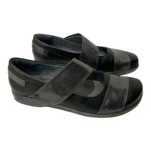 Naot Women’s Size 40 Comfortable Mary Jane Velcro Strap Shoes Made in Israel